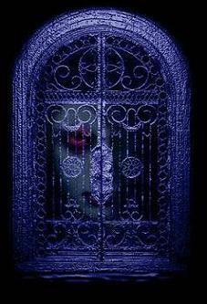 puerta azul.jpg
